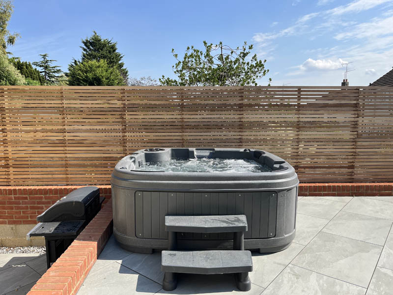 Holiday And Home Rental Tubs
